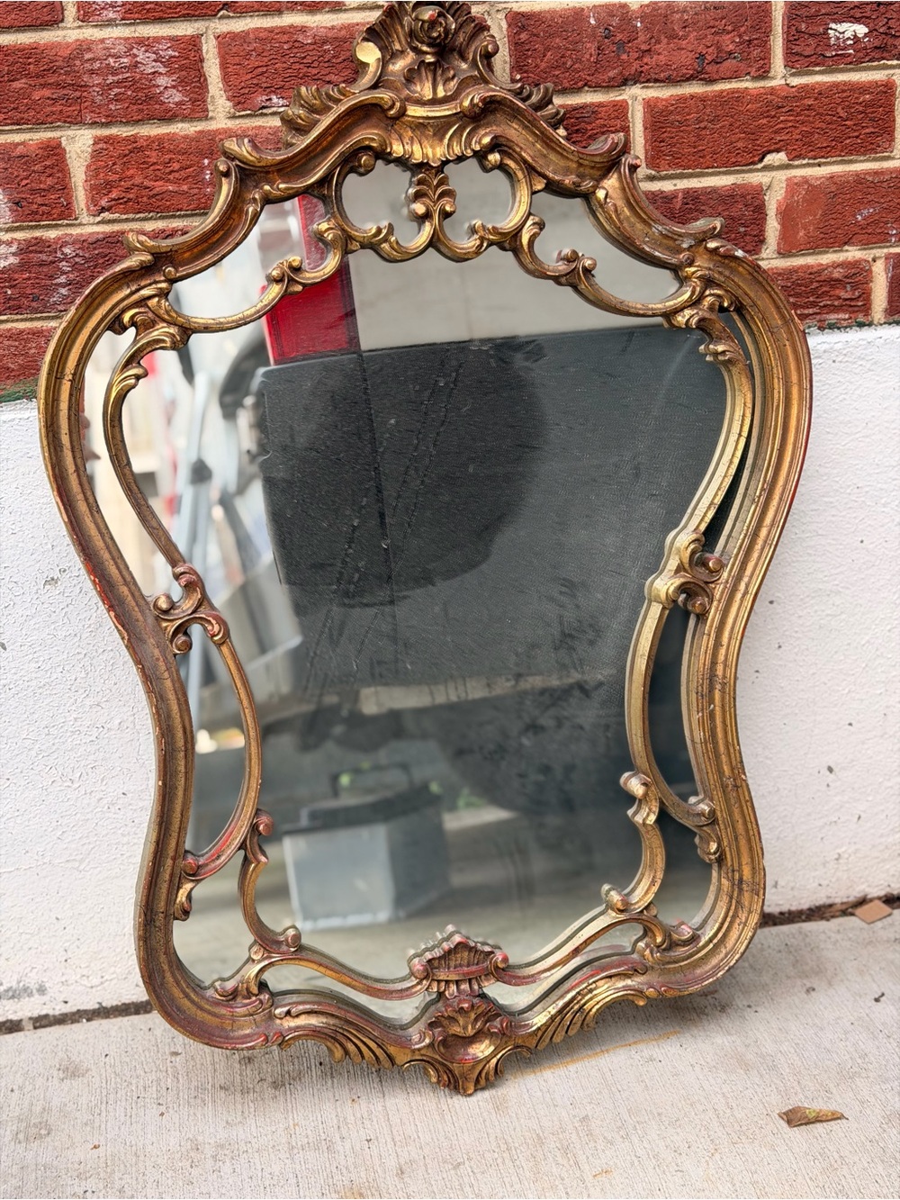 Ornate Gold Wall Mirror - Classic Decorative Accent